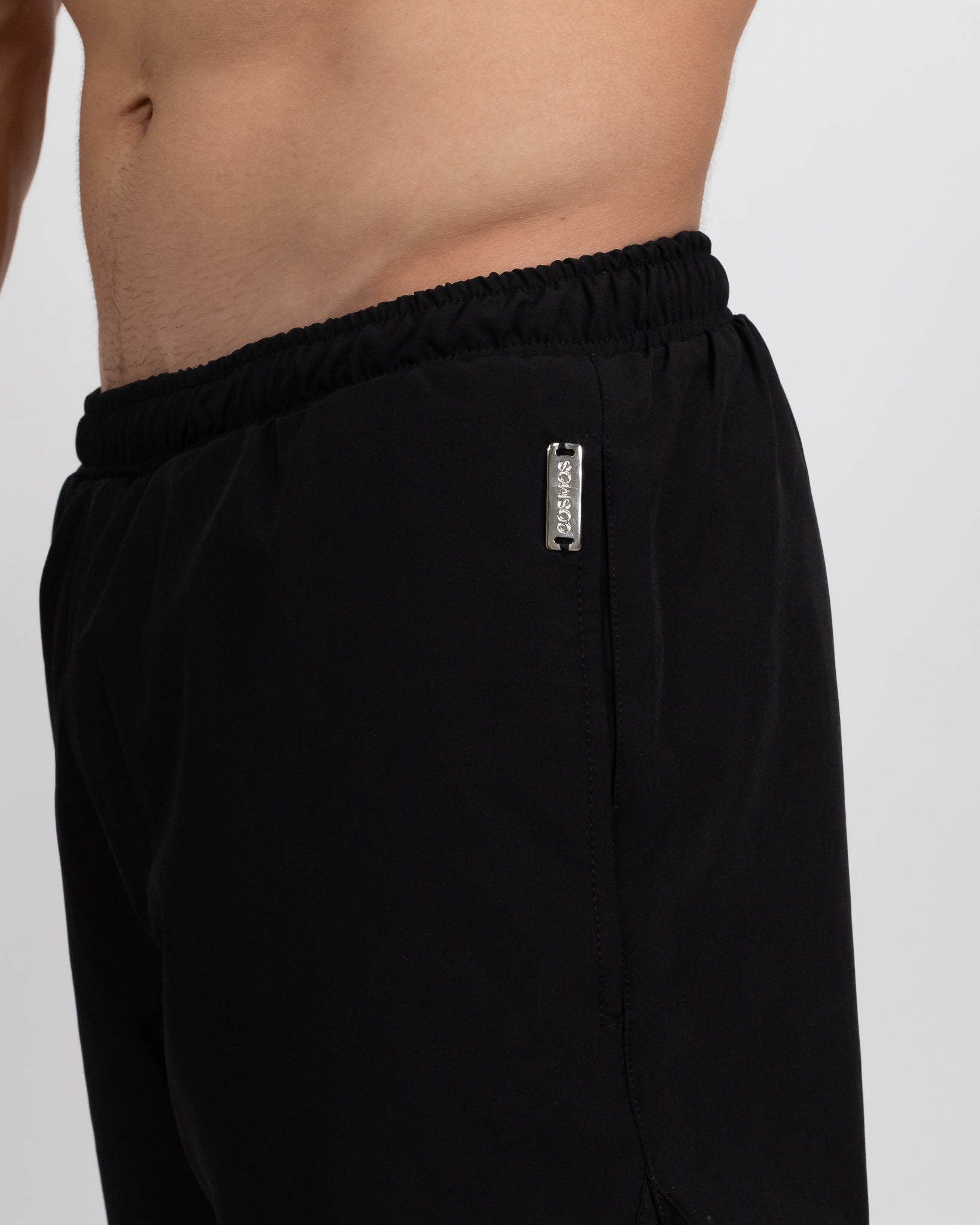 BLACK VOLAN SHORTS