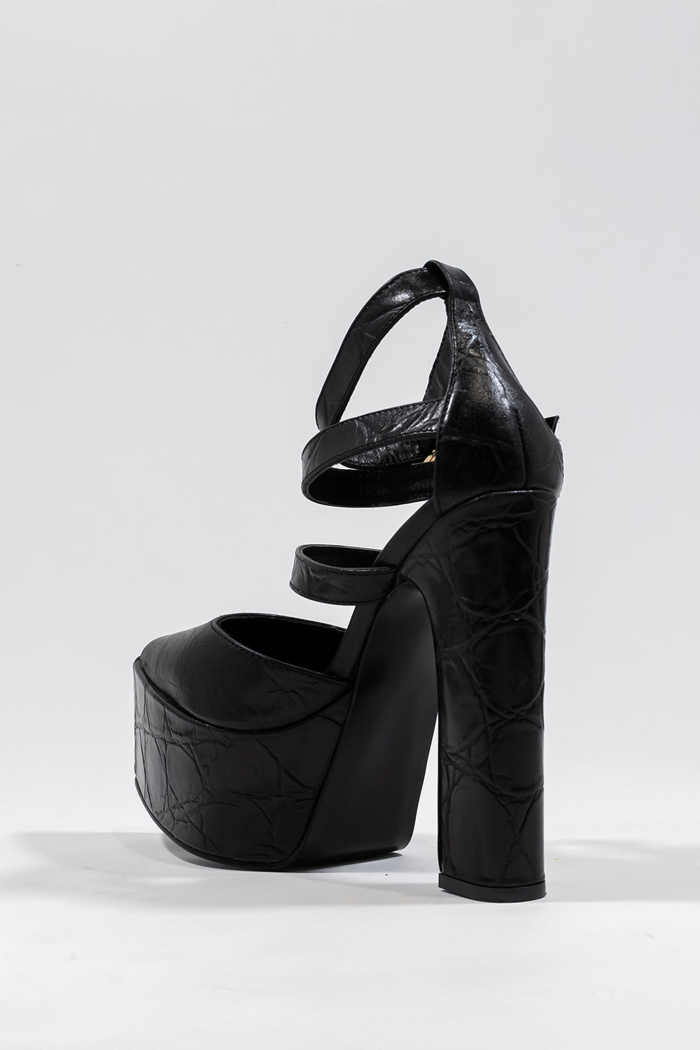 TACONES DOMINA NEGRO