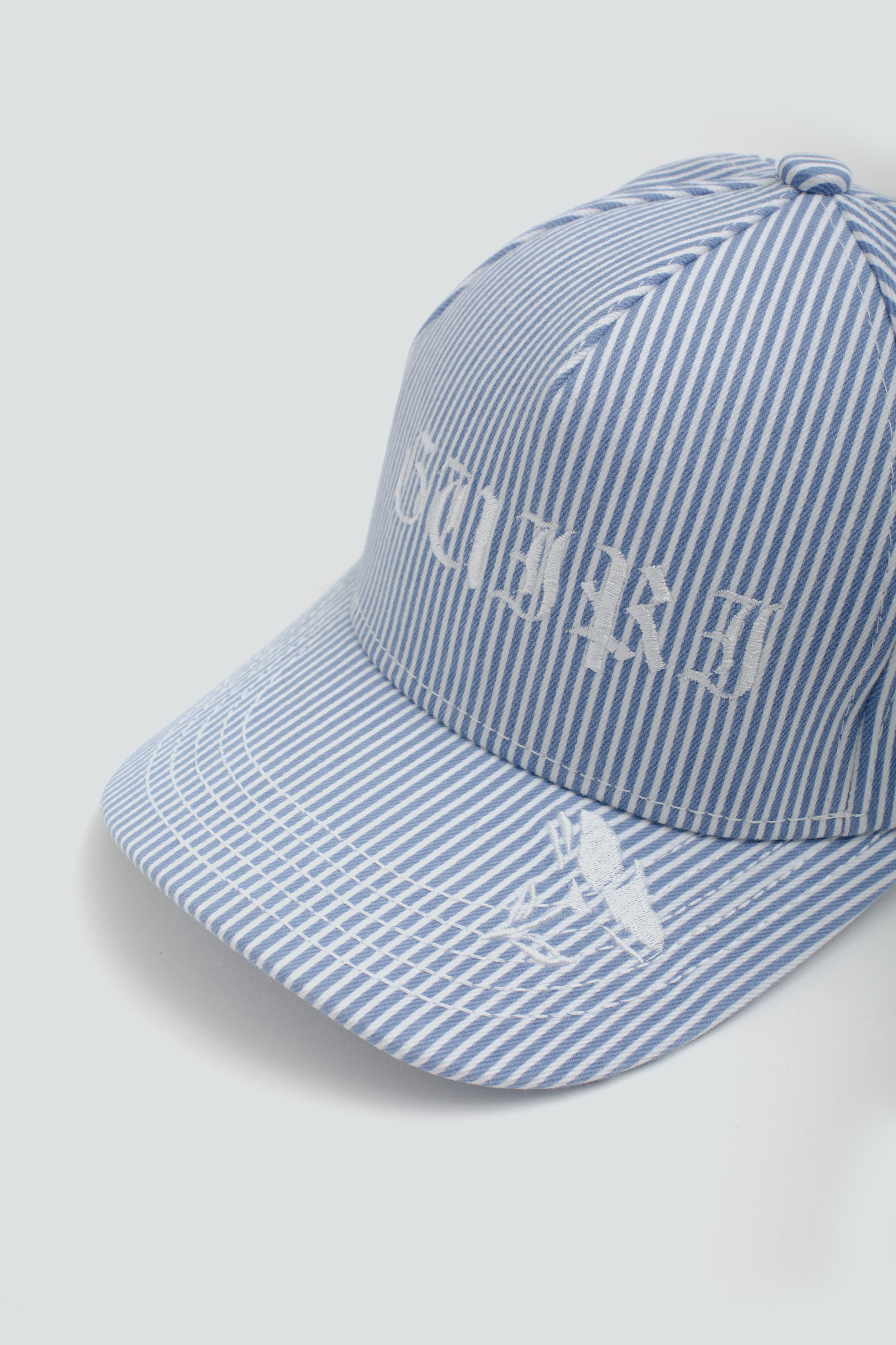 WHITE GOTHIC CAP