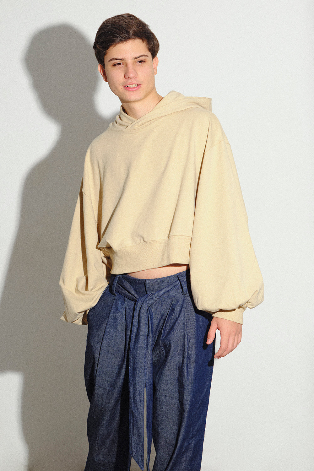 AKIHO OAT CROP SWEATSHIRT