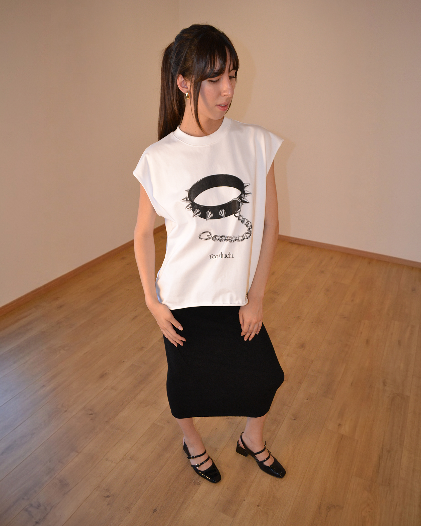 T-SHIRT TOO MUCH TEE