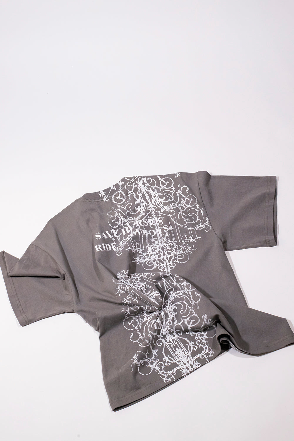 PLAYERA SAVE HORSES GRIS