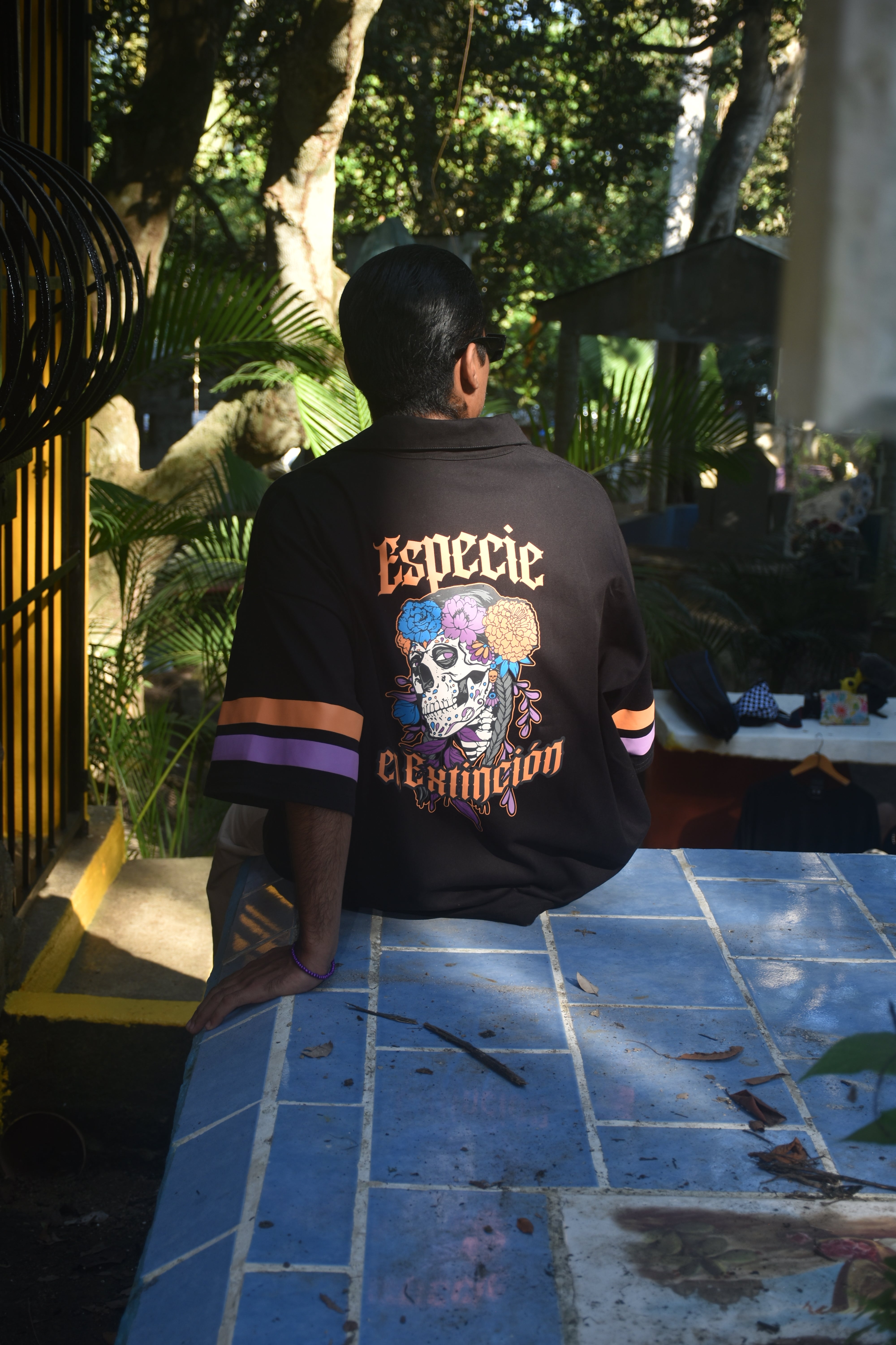 SOBRE CAMISA ESPECIE EN EXTINSIÓN