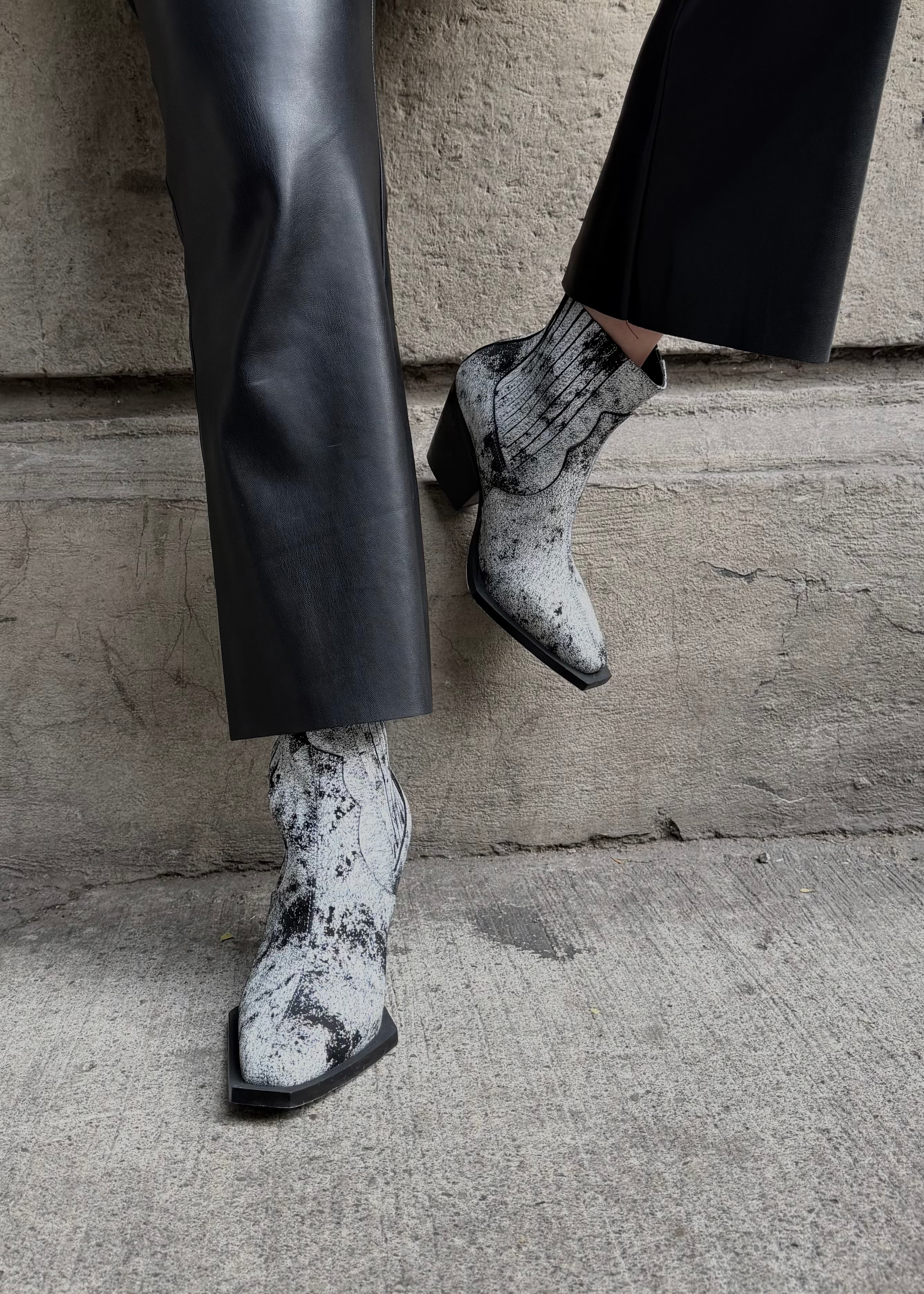 BOTAS LUCKY PAINT