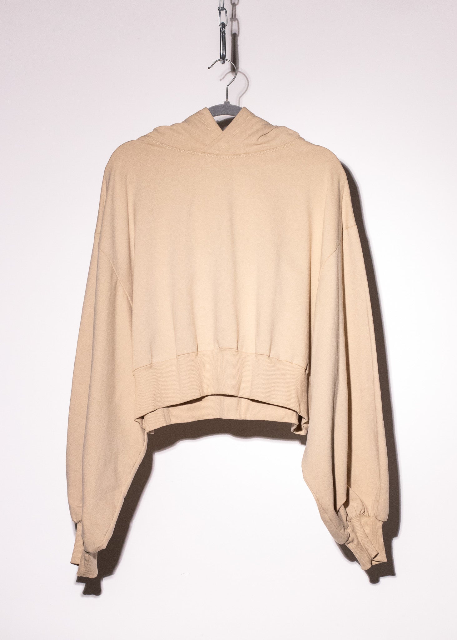 AKIHO OAT CROP SWEATSHIRT