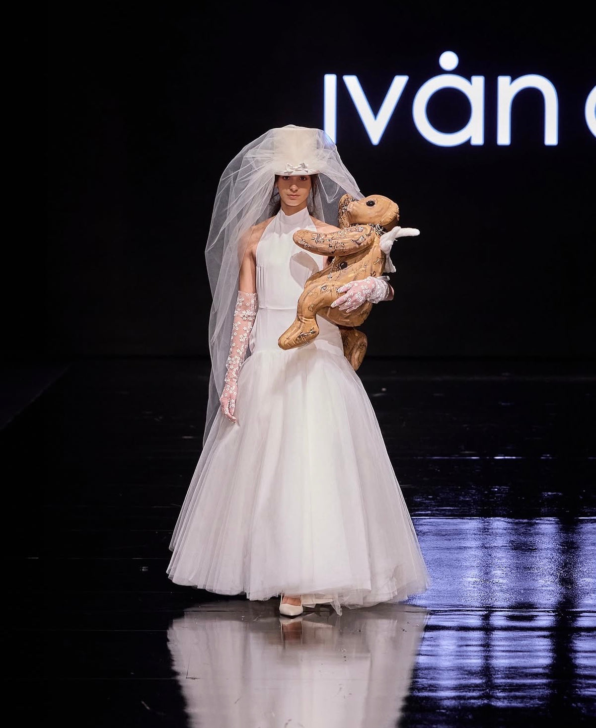 VESTIDO BRIDE TUL