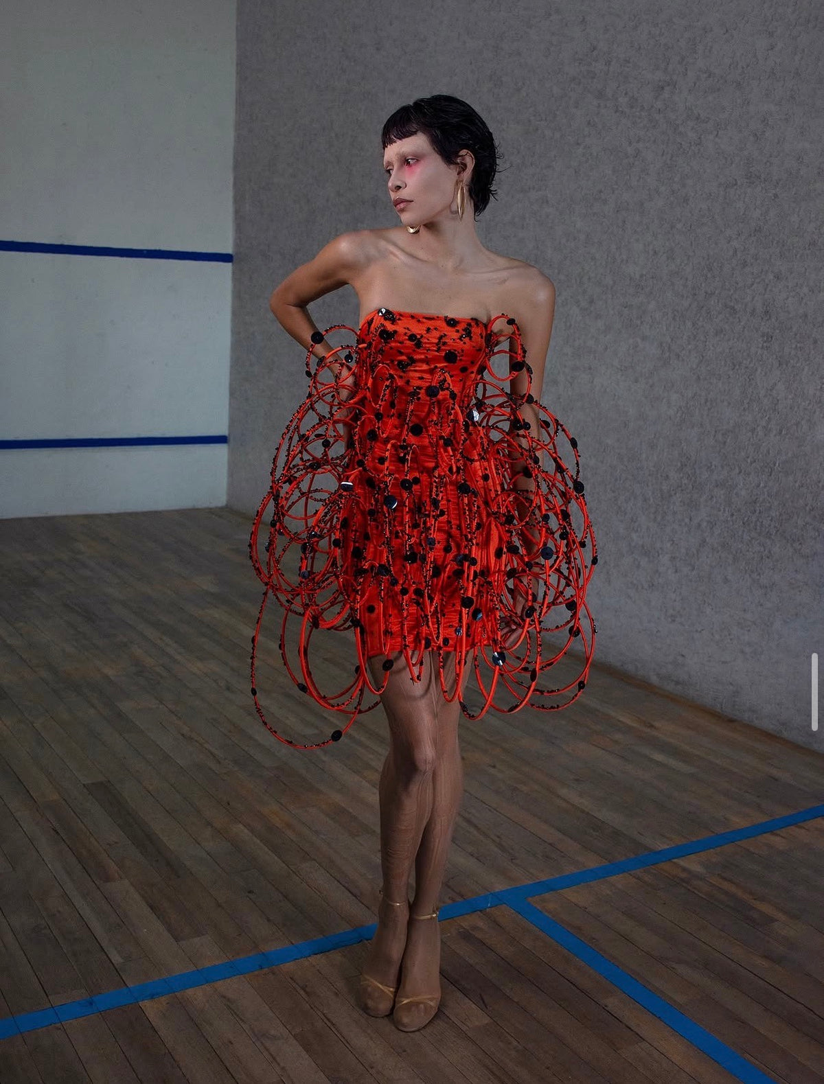 VESTIDO CON AROS