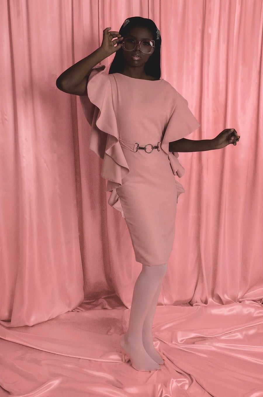 VESTIDO CORTO OLANES
