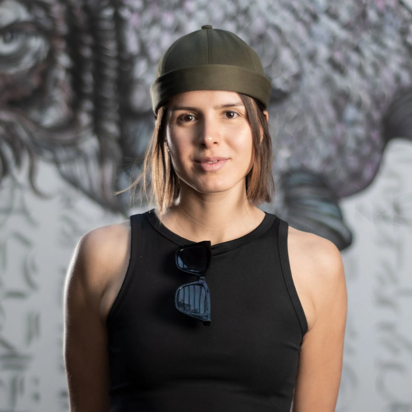 OLIVE BRIMLESS BEANIE